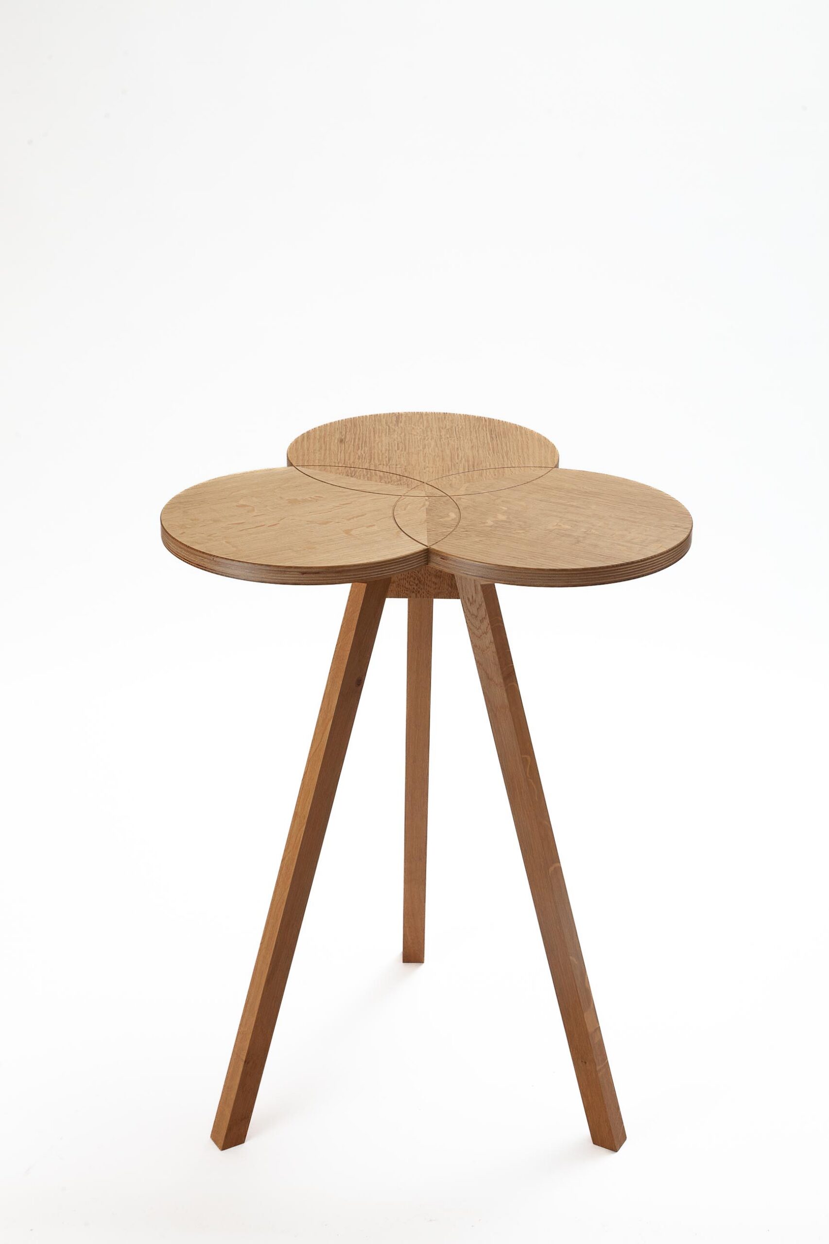 CLOVER TABLE