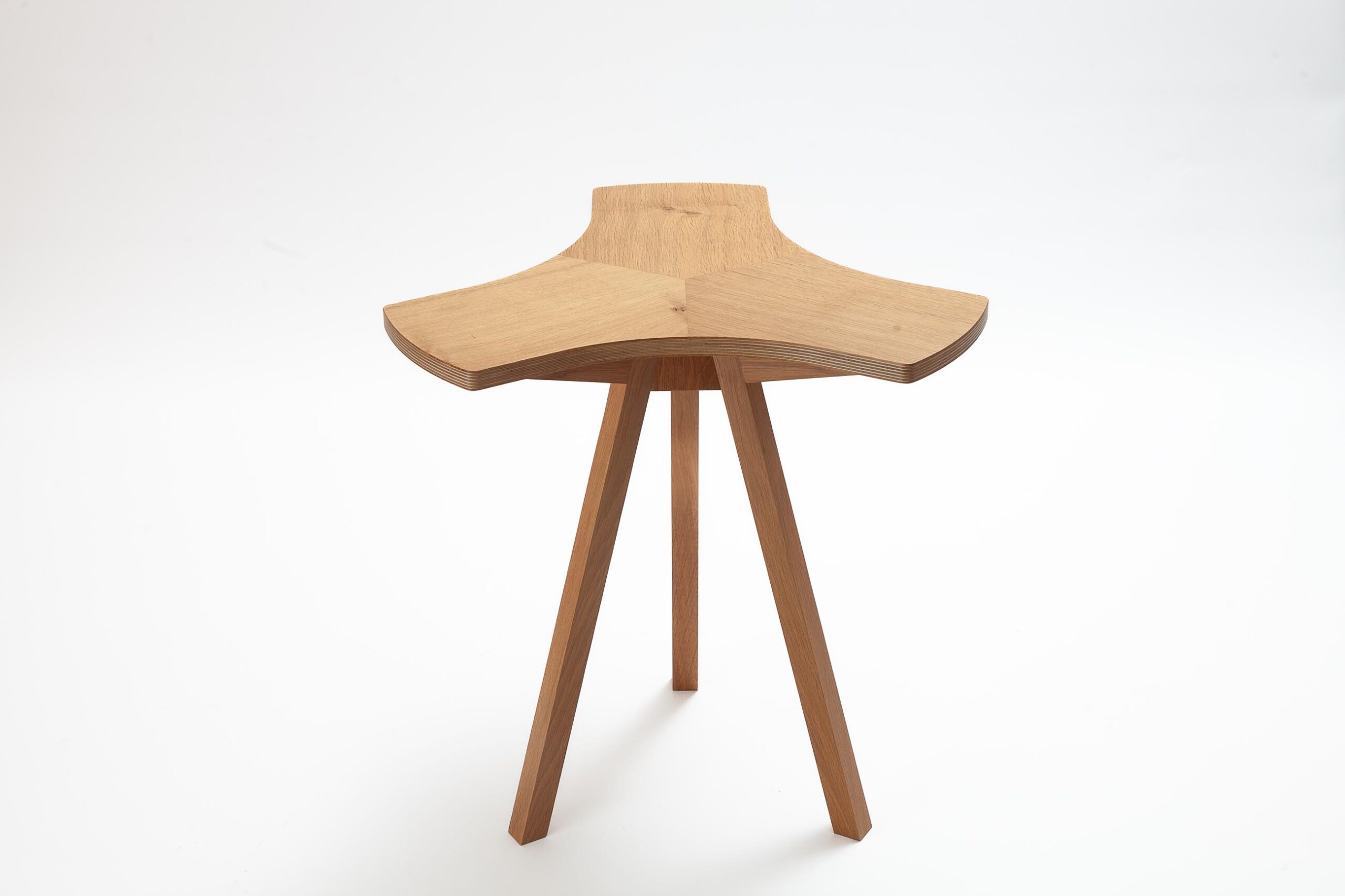 TRICORN TABLE